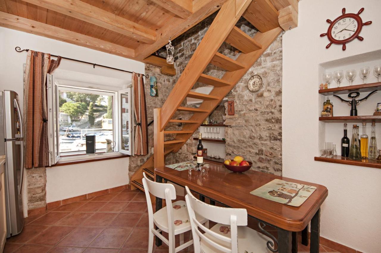 Seaside Holiday House Maslinica, Solta - 13965 Grohote ภายนอก รูปภาพ