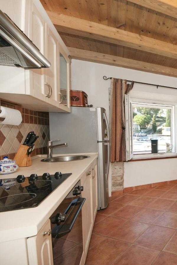 Seaside Holiday House Maslinica, Solta - 13965 Grohote ภายนอก รูปภาพ